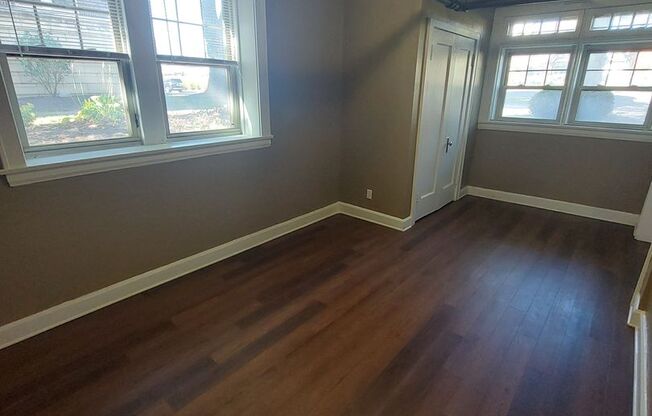 2 beds, 1 bath, 1,000 sqft, $1,200, Unit 218-02