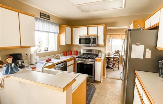 Clean and comfortable townhome in Sun City Summerlin!