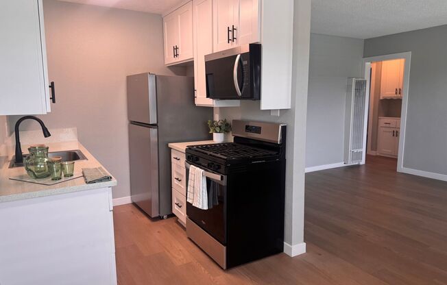 2 beds, 1.5 baths, 740 sqft, $2,950, Unit 2225-E