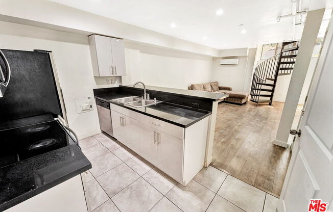 1 bed, 1.5 baths, 742 sqft, $2,695, Unit 106