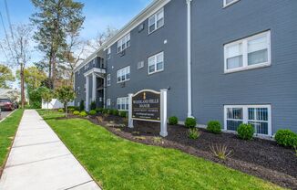 Woodland Hills Manor: In-Unit Washer & Dryer, Heat, Gas, Hot & Cold Water Included, and Cat & Dog Friendly