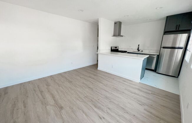 1704 1732 N SIERRA BONITA AVE