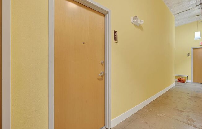 Studio, 1 bath, 610 sqft, $1,345, Unit 110-602