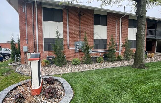 6055 Barton Dr Shawnee, KS 66203 -60 West Apartments -1B 1B Apartment-  Rent $875