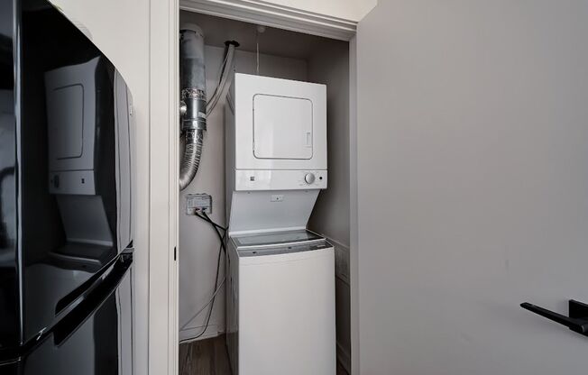 1 bed, 1 bath, 600 sqft, $1,359, Unit 14