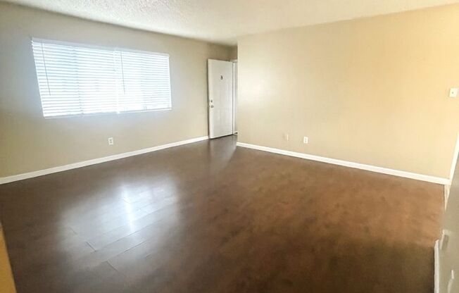 2 beds, 1 bath, $1,195, Unit 811 Taylor Street #8