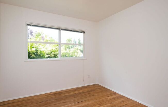 3 beds, 1 bath, 1,000 sqft, $2,199, Unit 3030-13