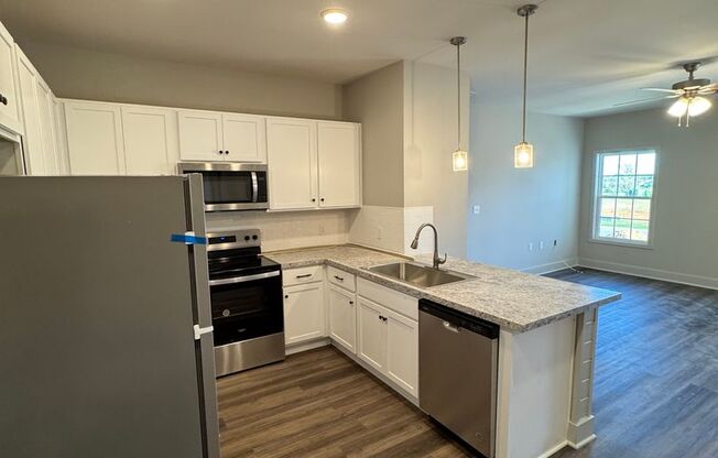 2 beds, 2 baths, 1,052 sqft, $1,090, Unit 121