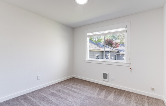 906 N 101 ST