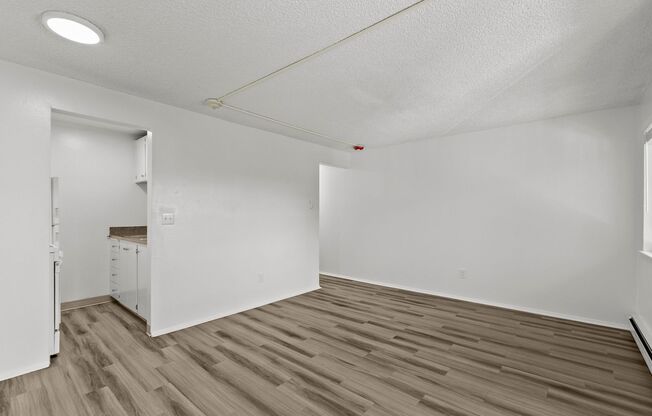 1 bed, 1 bath, 448 sqft, $1,395