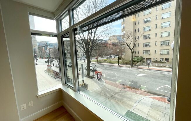 1 bed, 1 bath, $2,600, Unit 202