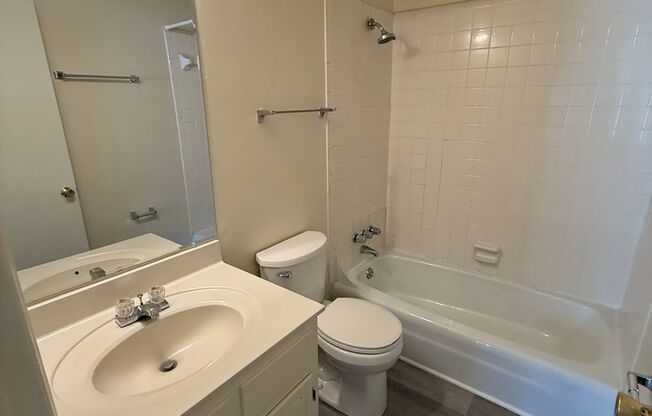 2 beds, 2 baths, 1,200 sqft, $1,395, Unit 406-4