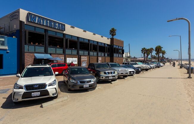 Charming 2-Bedroom in Pacific Beach with Parking – No Shared Walls!