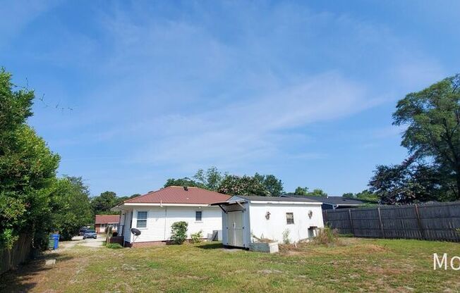 210 OAK CREST DR