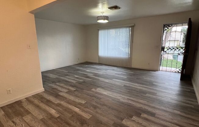 2512 Edwards Ave. -House