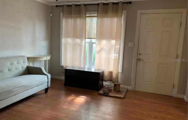 222 ELLIOT AVE