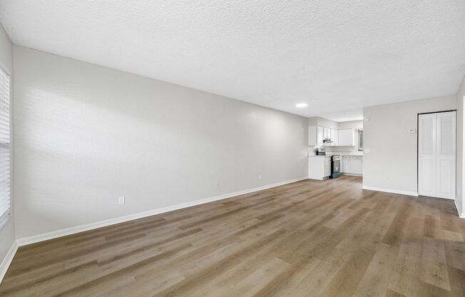 2 beds, 1 bath, 850 sqft, $1,600, Unit D307