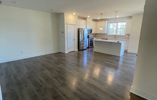 Charming 4 Bedroom Home Located In Cary