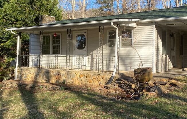 East AVL - Peaceful Property Ready Now!