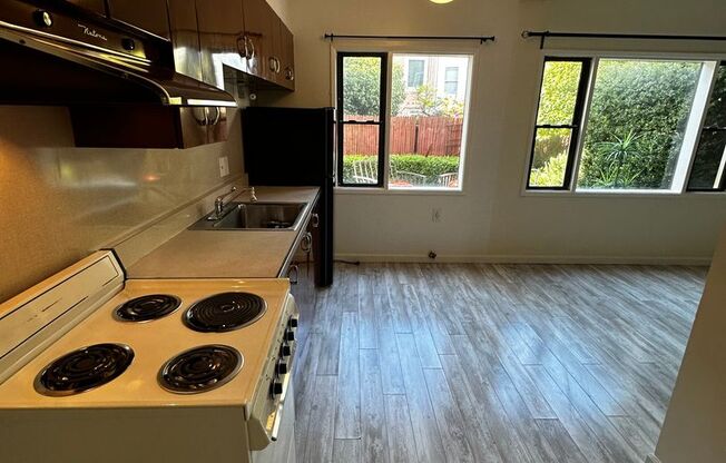 3537 - 3539 Fillmore Street (1269r)
