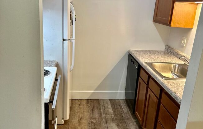 1 bed, 1 bath, 700 sqft, $1,095, Unit #105