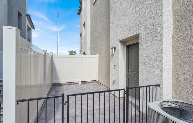 2662 CHAMPAGNE GOLD AVE