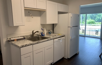 2 beds, 1 bath, 802 sqft, $2,000, Unit A6