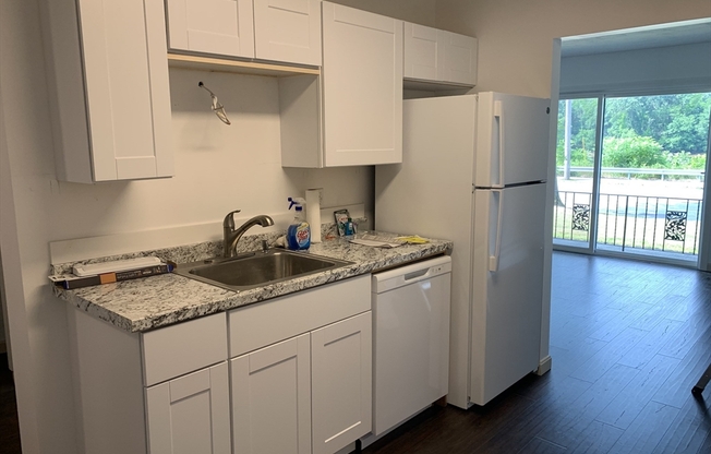 2 beds, 1 bath, 802 sqft, $2,000, Unit A6