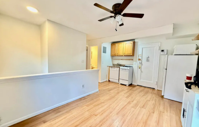 E.3rd St and 1St Ave