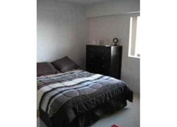 2 beds, 1.5 baths, 728 sqft, $3,250, Unit 303