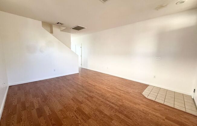 4834 Villa Pescara St