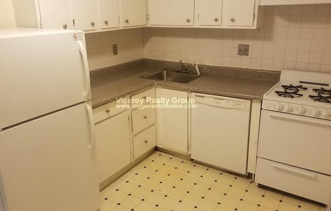 679 MASSACHUSETTS AVE