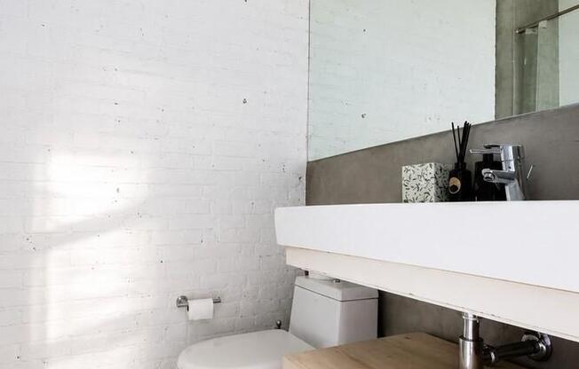 152 W 132 ST