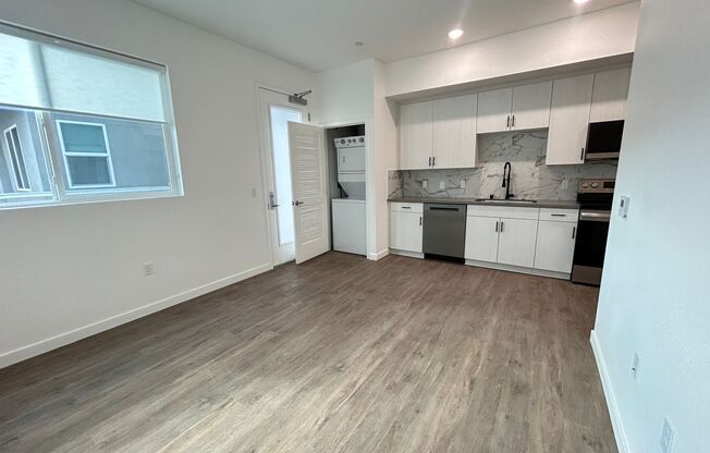 1 bed, 1 bath, 514 sqft, $2,445, Unit 2112-106
