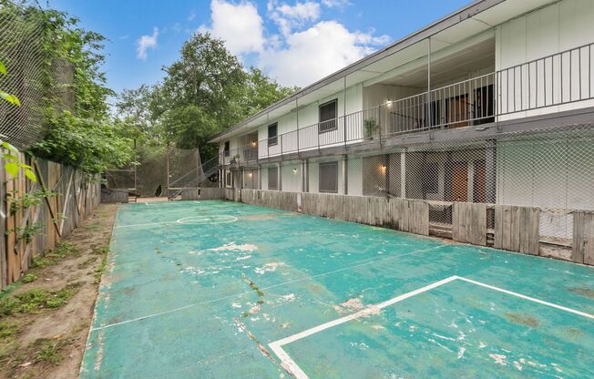 2 beds, 2 baths, 982 sqft, $1,099, Unit 218