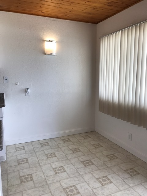 730 Lanai Apartments