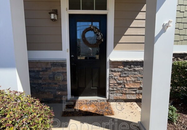 2116 HISTORIC CIR