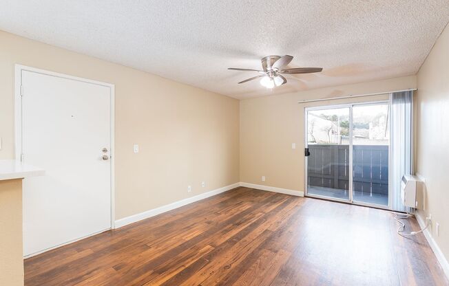 1 bed, 1 bath, 567 sqft, $1,750, Unit 17