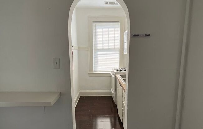 Studio, 1 bath, 650 sqft, $1,175, Unit 919 #13