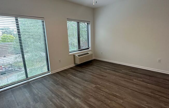 1 bed, 1 bath, 600 sqft, $1,395, Unit 304