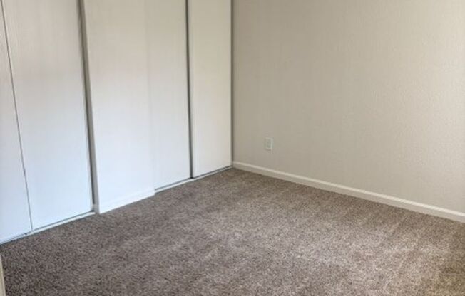 2 beds, 1 bath, 775 sqft, $2,195, Unit 086