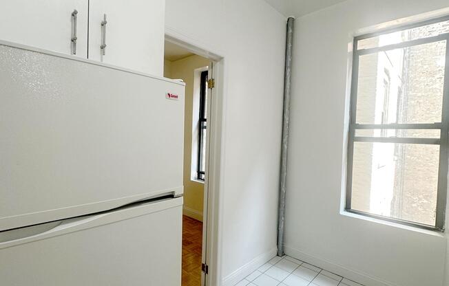 1 bed, 1 bath, $2,870, Unit D-6