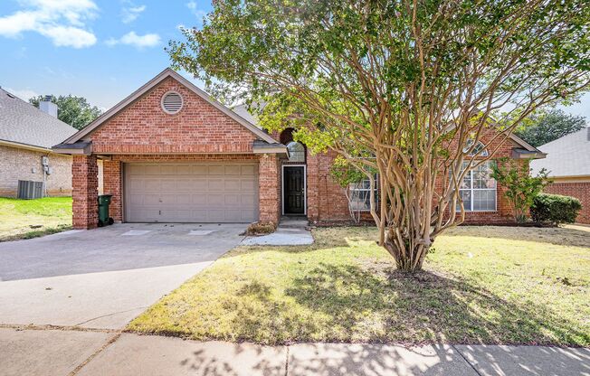 Updated 3-2 near Lake Arlington!