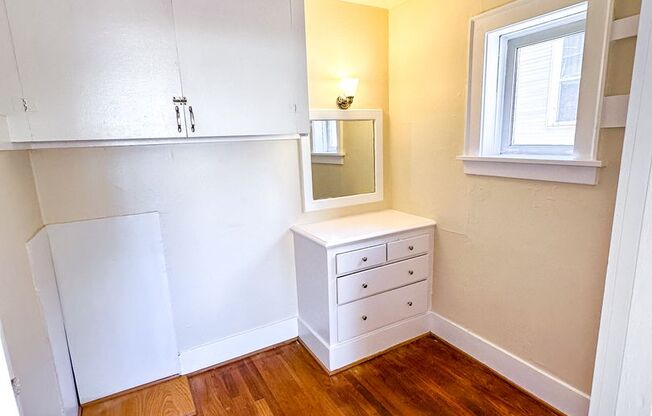 Studio, 1 bath, 437 sqft, $1,395, Unit 102