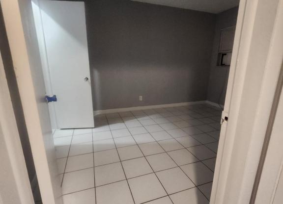 1 bed, 1 bath, 600 sqft, $1,750