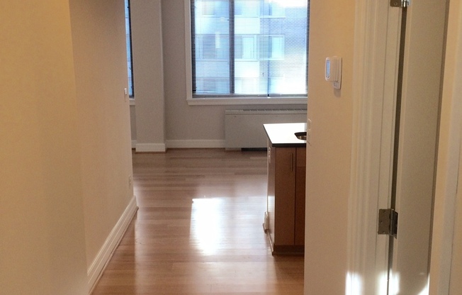 Studio, 1 bath, 469 sqft, $2,145, Unit 0607