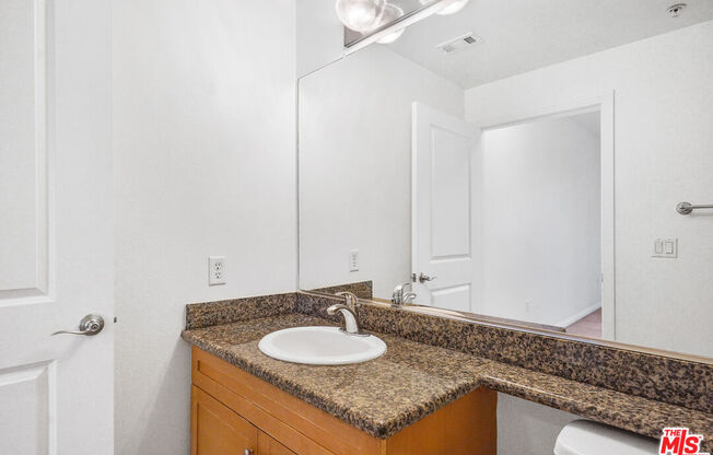 3 beds, 2 baths, 1,213 sqft, $3,600, Unit 209