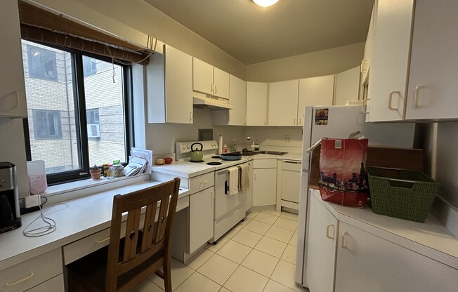 5056 North MARINE Drive