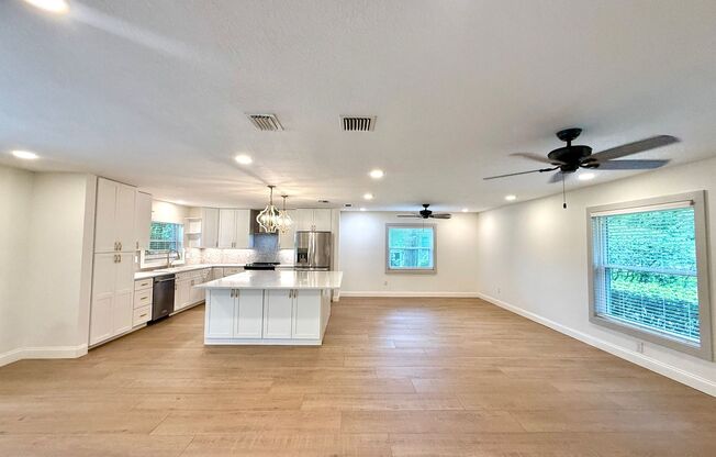 GORGEOUS, COMPLETELY REDONE 3/2 MAITLAND HOME!