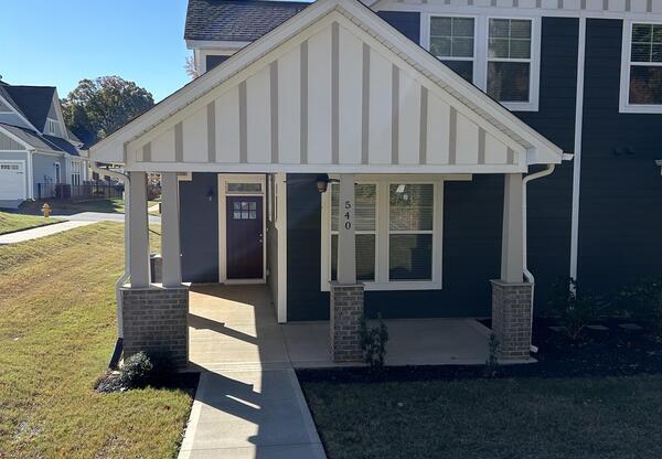 540 TWIN LK RD